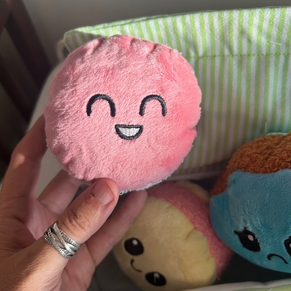 Barkbox Wee Wee Macarons Plush Dog Toy Set Treat Holder Crazy Crinkle - Picture 4 of 10